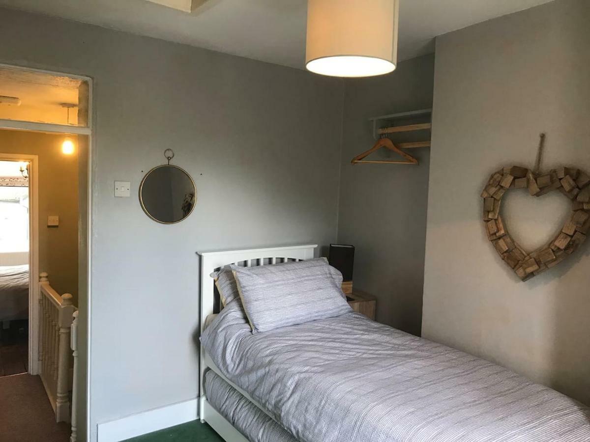 Ham Tree Cottage Trowbridge Bagian luar foto