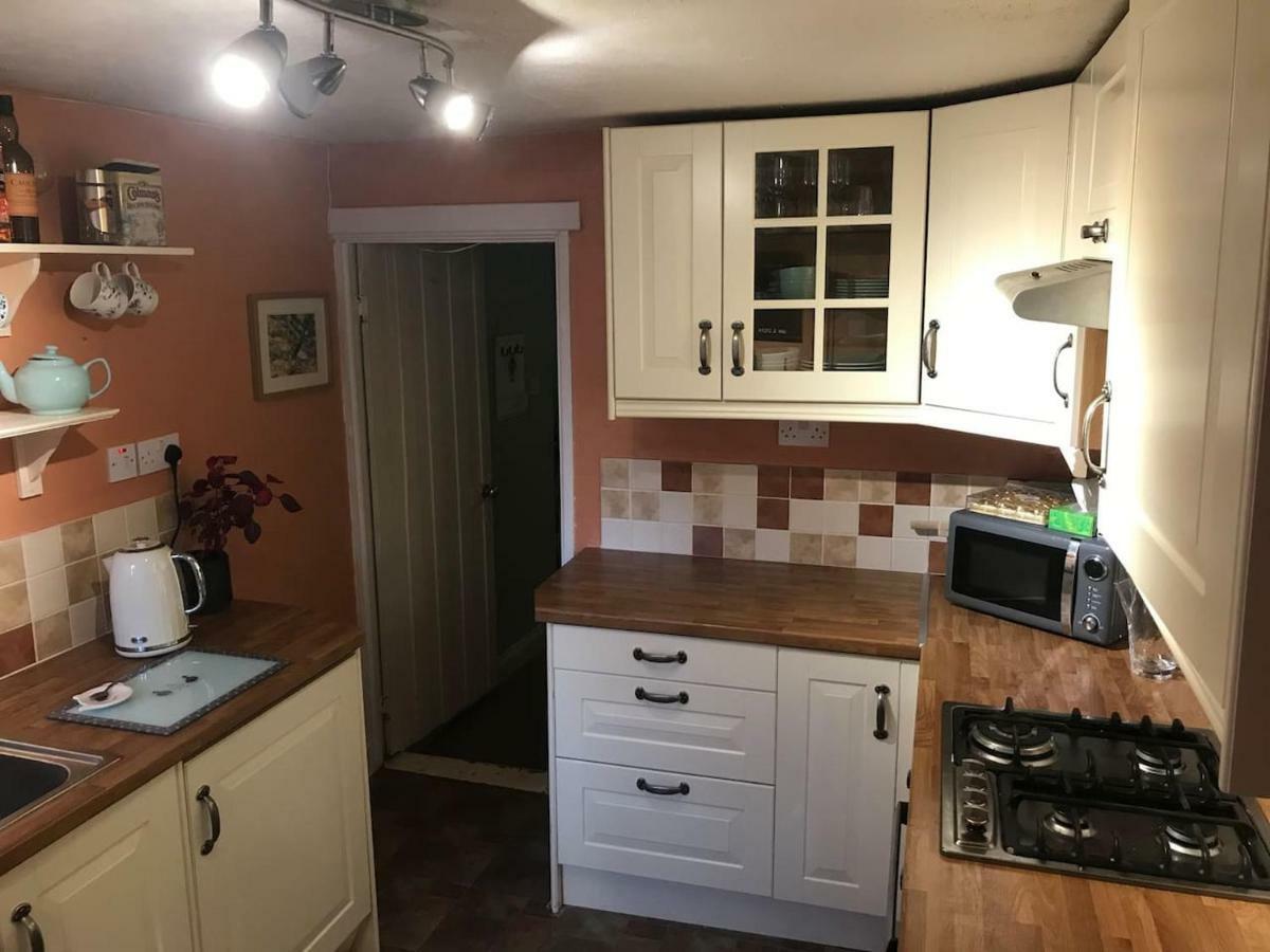 Ham Tree Cottage Trowbridge Bagian luar foto