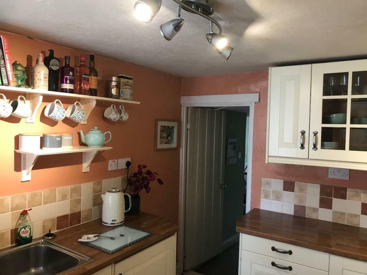 Ham Tree Cottage Trowbridge Bagian luar foto